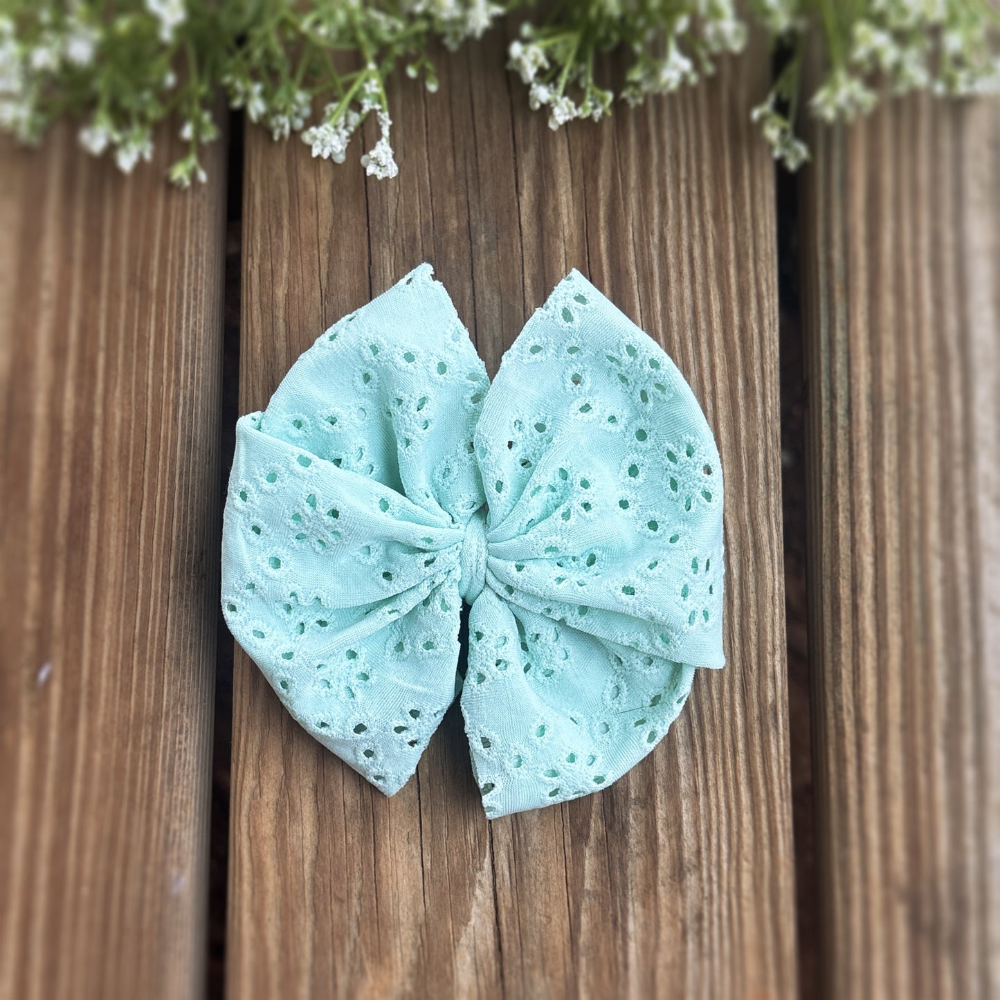 Tiffany Eyelet - Big Messy Bow